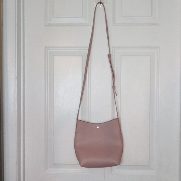 New Samara Cross Body Bucket Bag in Rose Blush Pink Vegan Leather - Picture 7 of 9